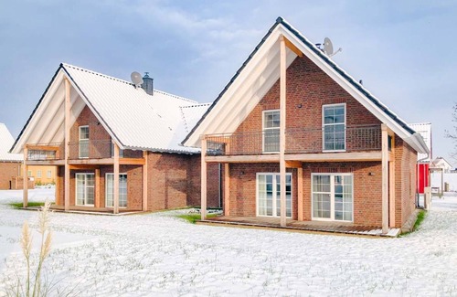Krummin House | Cozy Holiday Home "Ferienhaus Familienkoje Hannah" Awaits You