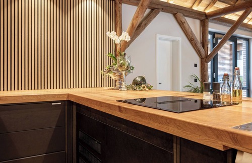 Nusttal House | Holiday Home 'Ferienhaus Buwesch 13' with Private Terrace, Shared Garden and Wi-Fi