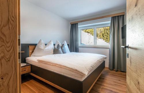 Radstadt House | Experience Chalet Bauernhaus Stoffengut with Hot Tub Bliss