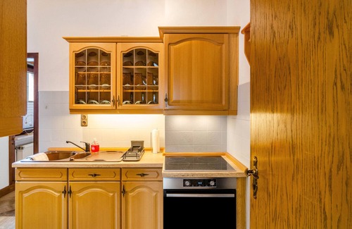 Bad Sachsa House | Holiday Home 'Fewo Jaeger' with Mountain View and Wi-Fi