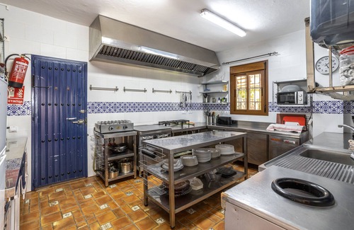 Sayalonga House | Finca Arrijana: Mountain Views with Pool & Wi-Fi Access