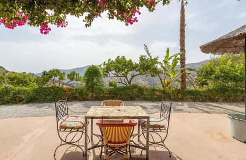 Sayalonga House | Finca Arrijana: Mountain Views with Pool & Wi-Fi Access
