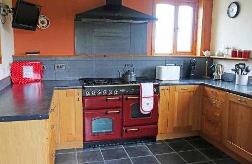 Beinn Orasaigh House | Child-Friendly Escape at Holiday Home Fiskavaig - Rated 9.8