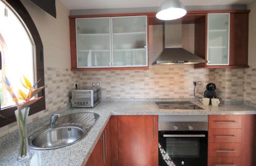 Polop House | Family-Friendly Holiday Home Flor de Poniente with Pool