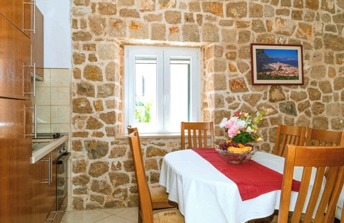 Kremena House | Spacious Holiday Home for 24 with Outdoor Pools & Ocean View