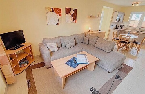Zingst House | Cozy Holiday Home for 4 Guests in Zingst, Perfect Getaway