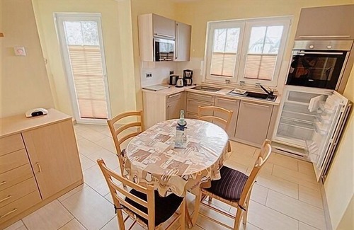 Zingst House | Cozy Holiday Home for 4 Guests in Zingst, Perfect Getaway
