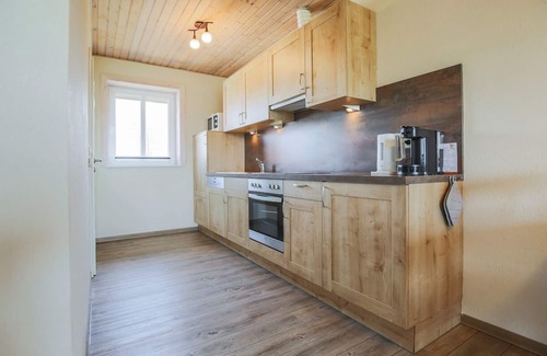 Sahrensdorf House | Cozy Holiday Home for 5 with Oceanfront Views in Fehmarn