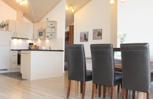 Groemitz House | Cozy Holiday Home for 6 with Oceanfront Views in Grömitz