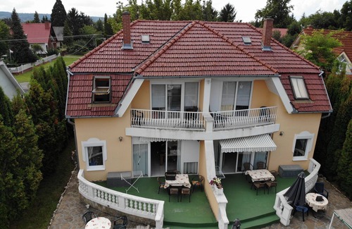 Balatonszarszo House | Cozy Holiday Home in Balatonszárszó for 5 Guests