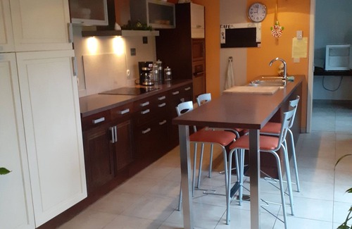 Engreux House | Cozy Ocean View Holiday Home with Spa & Pet-Friendly Option