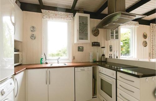 Arnager House | Welcoming Home in Rnne with Wifi and Family Amenities