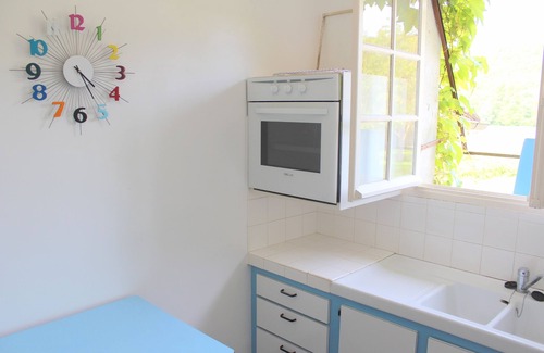 Condat-sur-Vezere House | Idyllic Holiday Home with Private Pool and Scenic Hill Views