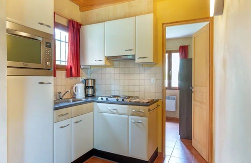 Lacapelle-Marival House | Holiday home in a park with a pool on the lot