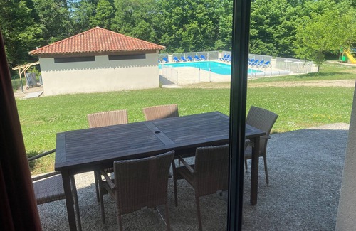 Lacapelle-Marival House | Holiday home in a park with a pool on the lot