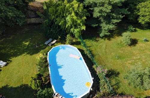 Montpon-Menesterol House | Enchanting Holiday Home 'Maison De Caractères' with Pool