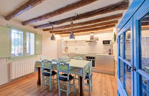 Fraga House | Inviting Fraga Holiday Home with Private Pool & Family-Friendly