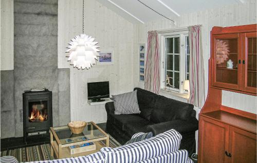 Sor-Fron House | Inviting Gl Home with Kitchen and Family-Friendly Amenities