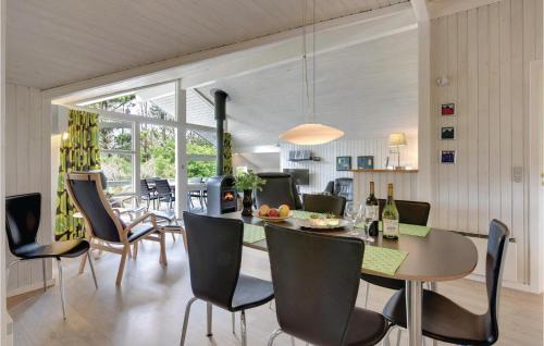 Henne Strand House | Relaxing Retreat in Henne with Sauna for Families & Pets
