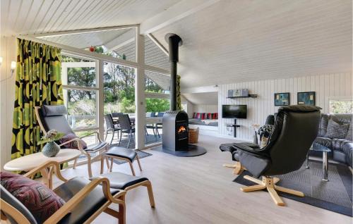 Henne Strand House | Relaxing Retreat in Henne with Sauna for Families & Pets