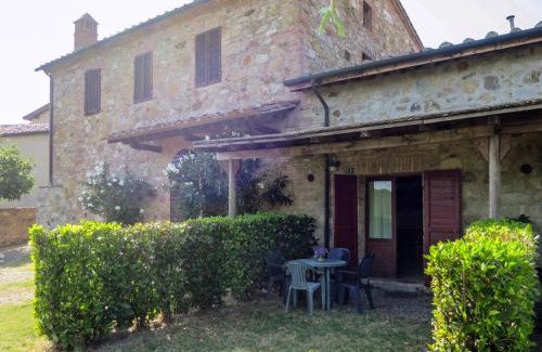 Santo House | Cozy Holiday Home Ginestre 2 with Pool & Pet-Friendly Amenities