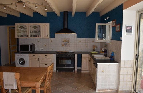 Cisse House | Holiday Home 'Gîte et Truffe' with Private Terrace and Private Garden