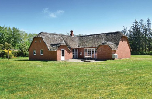 Husby House | Relaxing Retreat at Holiday Home Græmvej Ulfborg IV