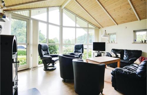Kelstrup Strand House | Cozy Family Retreat in Haderslev with Full Kitchen