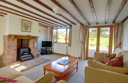 Bradworthy House | Pet-Friendly Holiday Home Near Interhome for Family Fun