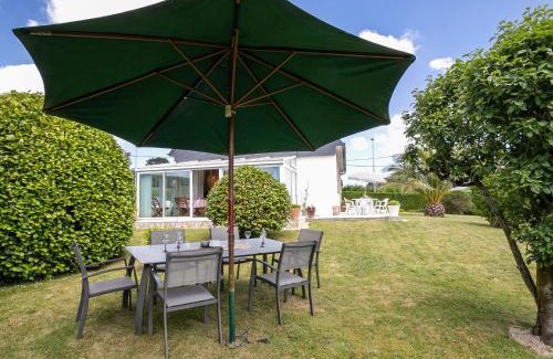Pleumeur-Bodou House | Family-Friendly Retreat at Holiday Home Gueradur - PBU303
