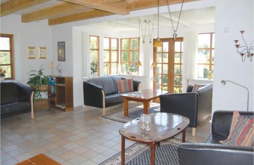 Sydlangeland House | Elegant Holiday Home Gulstavgård with Hot Tub & Kitchen