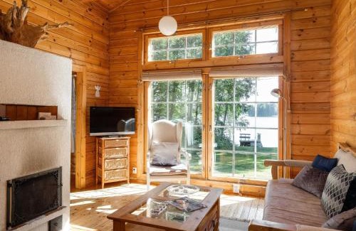 Asikkala House | Family-Friendly Holiday Home Hämeenhelmi with Hot Tub
