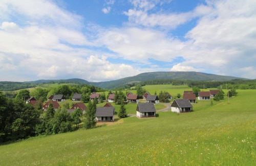 Cerny Dul House | Cozy Holiday Home at Holiday Hill with Pool & Pet-Friendly