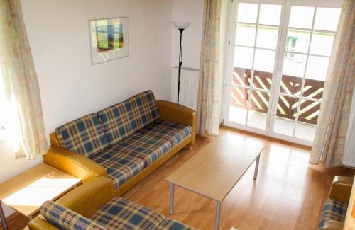 Cerny Dul House | Cozy Holiday Home at Holiday Hill with Pool & Pet-Friendly
