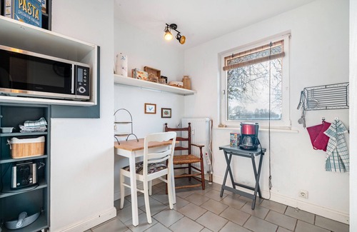 Oyten House | Cozy Harmonie Tiny House: Pet-Friendly Retreat with Spa