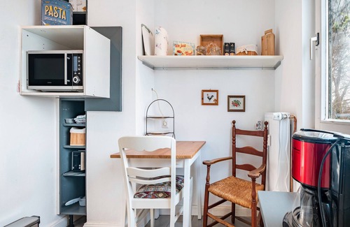 Oyten House | Cozy Harmonie Tiny House: Pet-Friendly Retreat with Spa