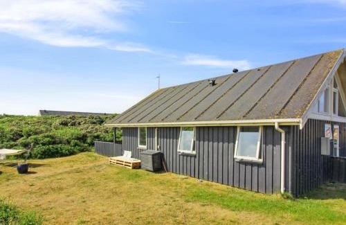 Nørre Lyngby House | Cozy Holiday Home Harry - Steps from the Sea in NW Jutland