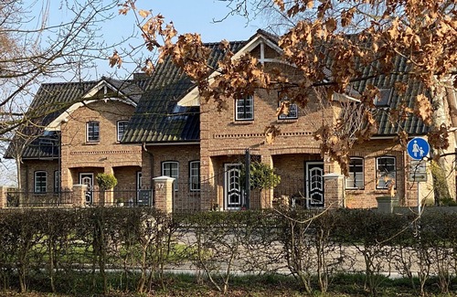 Kopendorf House | Holiday Home 'Haus Am Dorfteich A E-Laden Möglich' with Private Terrace, Shared Garden and Wi-Fi