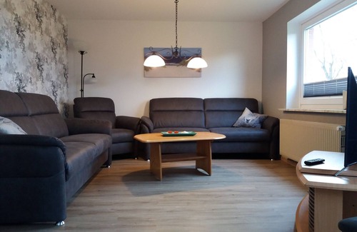 Westerkoog House | Holiday Home 'Haus Deichtraum' with Shared Terrace and Wi-Fi
