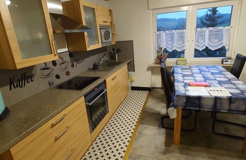 Sundern House | Ocean View Retreat: Haus Panoramablick with Family-Friendly Perks