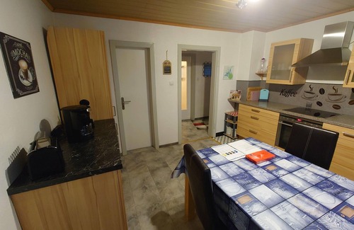 Sundern House | Ocean View Retreat: Haus Panoramablick with Family-Friendly Perks