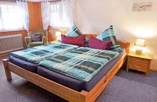 Neuried House | Family-Friendly Getaway at Holiday Home Haus Schwärzel