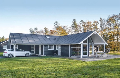 Houstrup House | Inviting Holiday Home Hedevang in Nørre Nebel with Hot Tub