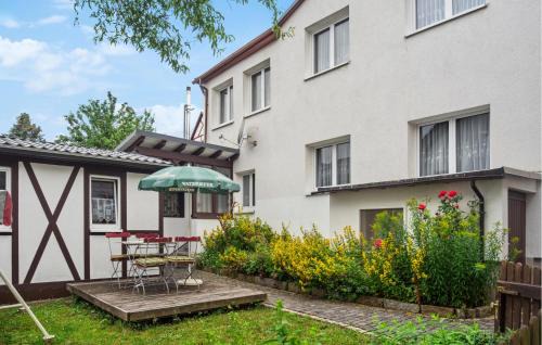 Herschdorf House | Inviting Home in Grobreitenbach with Family-Friendly Kitchen