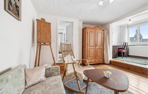 Herschdorf House | Inviting Home in Grobreitenbach with Family-Friendly Kitchen