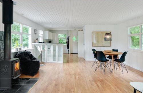 Nordost House | Cozy Holiday Home Hilde - Family & Pet Friendly Near the Sea