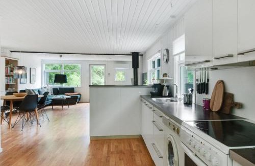 Nordost House | Cozy Holiday Home Hilde - Family & Pet Friendly Near the Sea