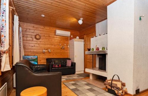Kuusamo House | Pet-Friendly Holiday Home Hillakumpu with Perfect Rating