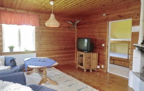 Holmsjo House | Cozy Home in Holmsj with Kitchen, Pet & Child Friendly