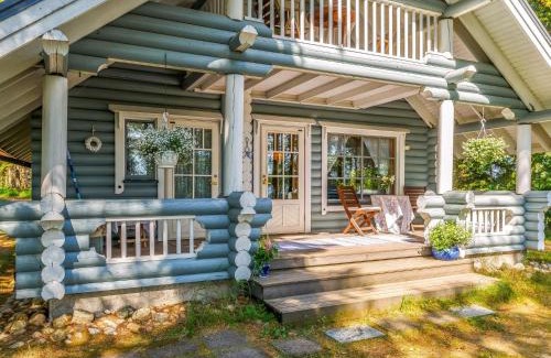 Hiukkajoki House | Pet-Friendly Holiday Home Honkaniemi with Top Reviews
